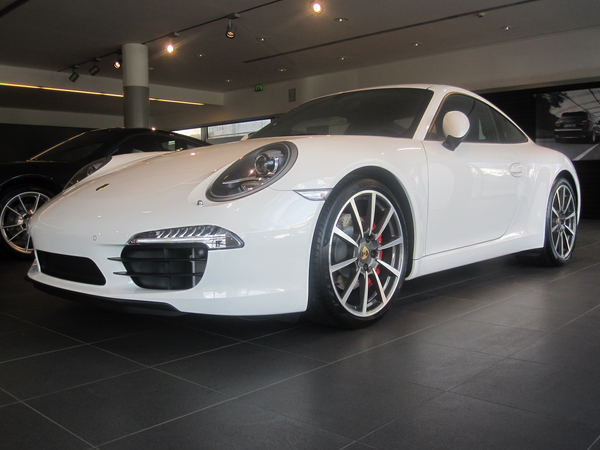 New Porsche 911 (991) Carrera S test drive New Porsche 911 (991) Carrera S test drive