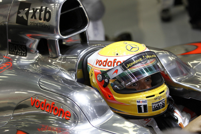Hamilton vai conduzir consecutivamente os carros de 2012 e 2013 para sentir as diferenças entre os dois Hamilton vai conduzir consecutivamente os carros de 2012 e 2013 para sentir as diferenças entre os dois