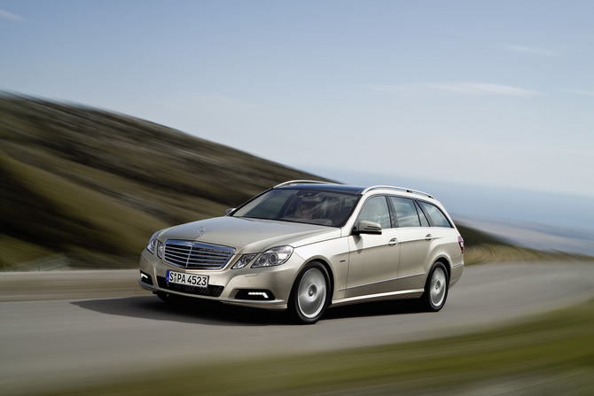 Mercedes-Benz E 250 CDI Station BlueEfficiency Auto Mercedes-Benz E 250 CDI Station BlueEfficiency Auto