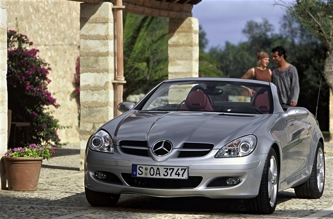 Mercedes-Benz SLK 200 Kompressor Automatic Mercedes-Benz SLK 200 Kompressor Automatic
