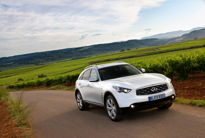 Infiniti FX30d AWD S Infiniti FX30d AWD S
