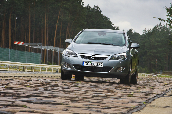 Opel Astra Gen.4 Opel Astra Gen.4