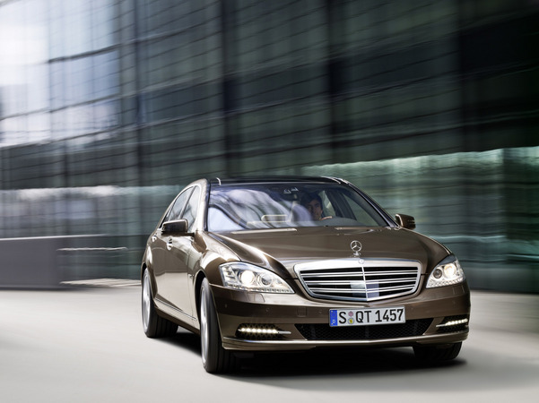 Mercedes-Benz S 500 Auto (FL) Mercedes-Benz S 500 Auto (FL)