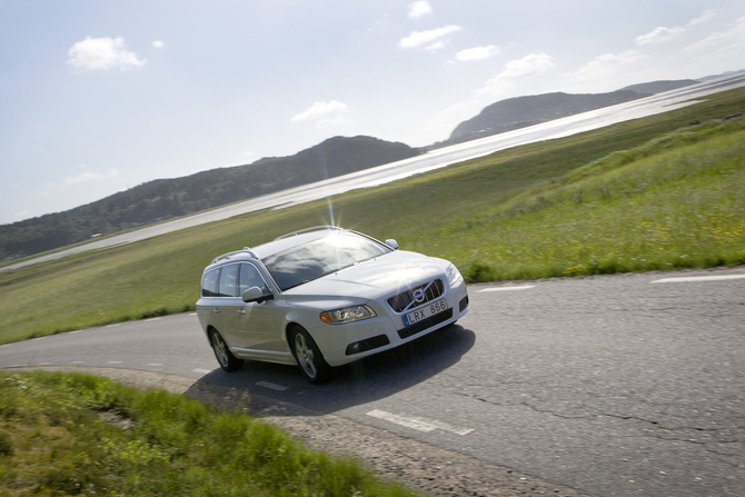 New Volvo Automatic Transmission Returns Same Efficiency as a Manual New Volvo Automatic Transmission Returns Same Efficiency as a Manual