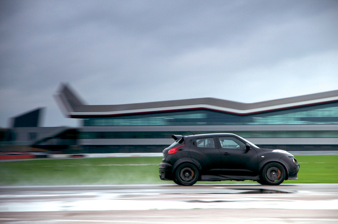 Nissan Juke-R Nissan Juke-R