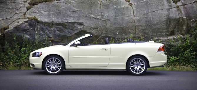 Volvo C70 2.0D Summum Powershift Volvo C70 2.0D Summum Powershift