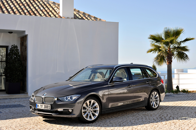 BMW 335i Touring xDrive BMW 335i Touring xDrive