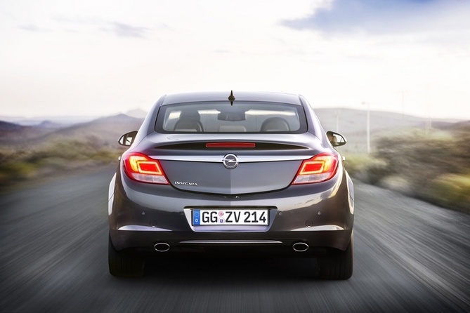 Opel Insignia 1.6 ECOTEC Opel Insignia 1.6 ECOTEC