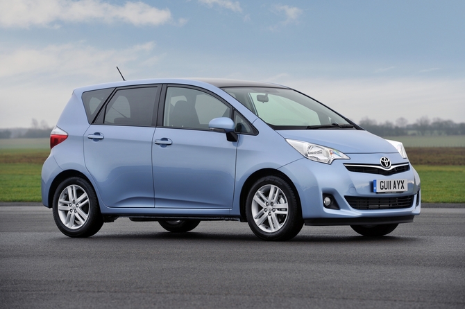 Toyota Verso-S Toyota Verso-S