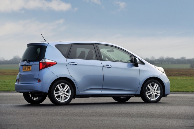 Toyota Verso-S Toyota Verso-S