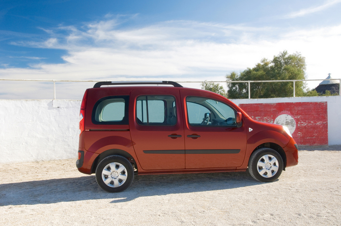 Renault Kangoo Express Maxi 5L Confort 1.5 dCi 85hp Renault Kangoo Express Maxi 5L Confort 1.5 dCi 85hp