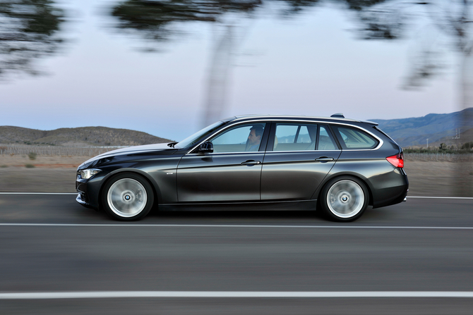 BMW 328i Touring xDrive BMW 328i Touring xDrive