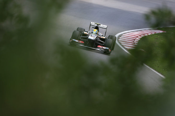 Gutierrez crashed after leaving the pits late in the race. The accident happened while the car was being transported back to the pits Gutierrez crashed after leaving the pits late in the race. The accident happened while the car was being transported back to the pits