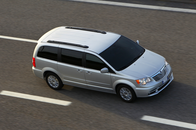 Lancia Voyager Brings Chrysler Minivan to Europe Lancia Voyager Brings Chrysler Minivan to Europe
