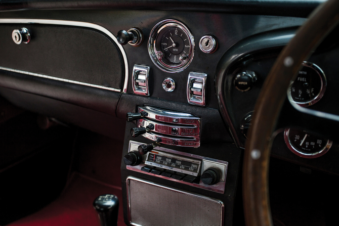 Aston Martin DB5 Aston Martin DB5