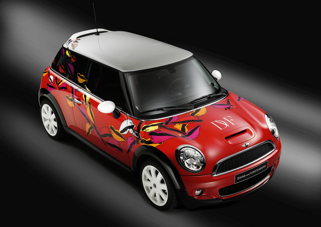 MINI (BMW) MINI Life Ball Diane von Furstenberg MINI (BMW) MINI Life Ball Diane von Furstenberg