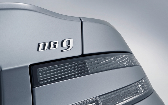 Aston Martin DB9 Volante 6.0 Touchtronic 2 Aston Martin DB9 Volante 6.0 Touchtronic 2
