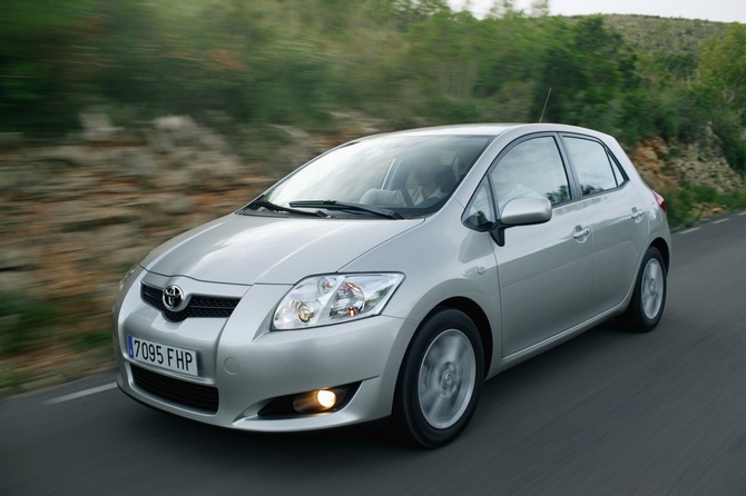 Toyota Auris 2.2 D4-D 180 Toyota Auris 2.2 D4-D 180