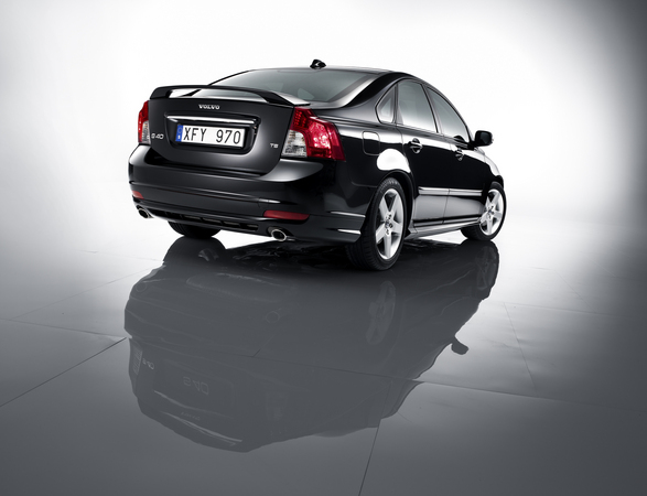 Volvo S40 D4 R-Design Geartronic Volvo S40 D4 R-Design Geartronic