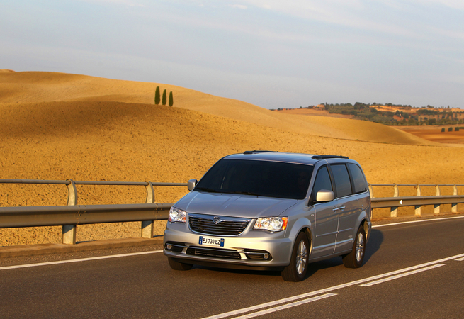Lancia Voyager Brings Chrysler Minivan to Europe Lancia Voyager Brings Chrysler Minivan to Europe
