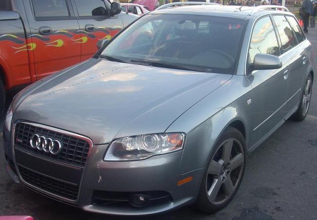 Audi A4 Avant 2.0 TDI quattro Audi A4 Avant 2.0 TDI quattro