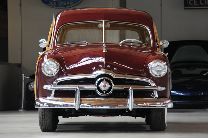 Ford V-8 Custom Station Wagon Ford V-8 Custom Station Wagon