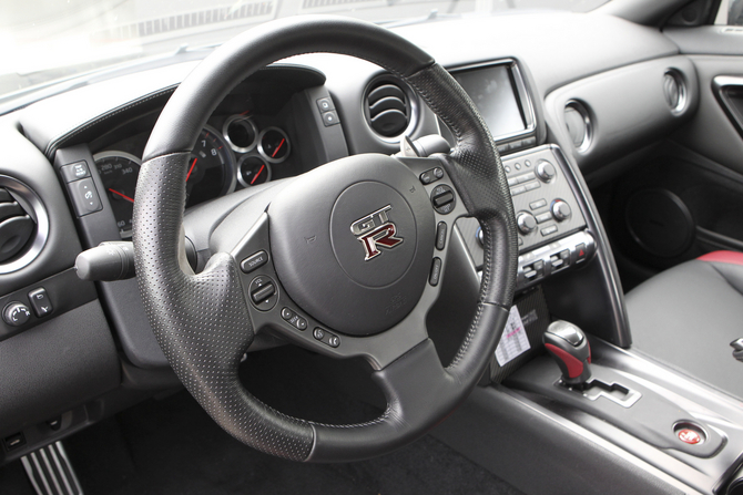 Nissan GT-R (R35) Black Edition Nissan GT-R (R35) Black Edition