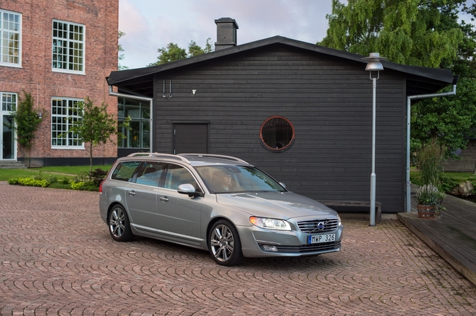 Volvo V70 D4 AWD Geartronic Volvo V70 D4 AWD Geartronic