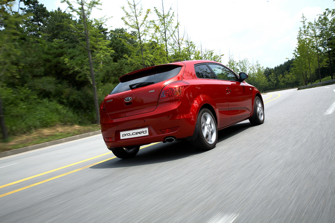 Kia cee�d S coup� 1.6 CRDi 115cv EX Kia cee�d S coup� 1.6 CRDi 115cv EX