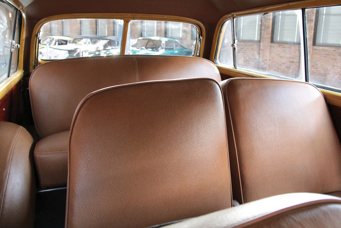 Ford V-8 Custom Station Wagon Ford V-8 Custom Station Wagon