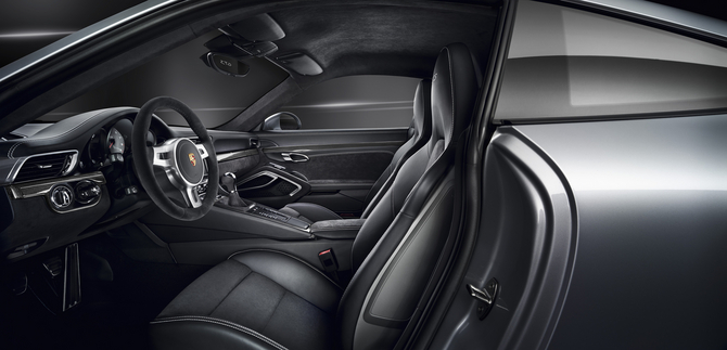 Porsche 911 Carrera 4 GTS PDK Porsche 911 Carrera 4 GTS PDK