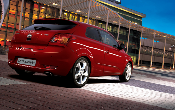 Kia cee�d S coup� 1.6 CRDi 115cv EX Kia cee�d S coup� 1.6 CRDi 115cv EX