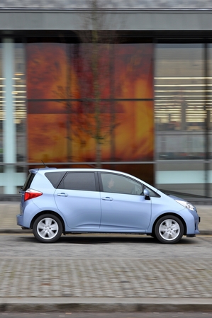 Toyota Verso-S Toyota Verso-S