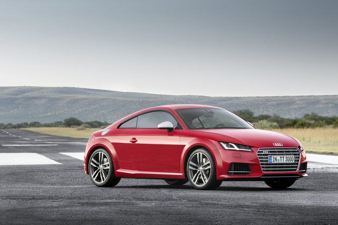 Audi TTS 2.0 TFSI quattro Audi TTS 2.0 TFSI quattro