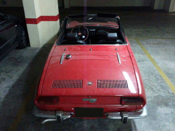 Stumbled upon: Fiat 850 Sport Spider Stumbled upon: Fiat 850 Sport Spider