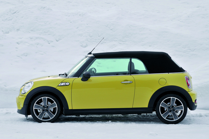MINI (BMW) Mini Cabrio Cooper S 184 hp Auto MINI (BMW) Mini Cabrio Cooper S 184 hp Auto