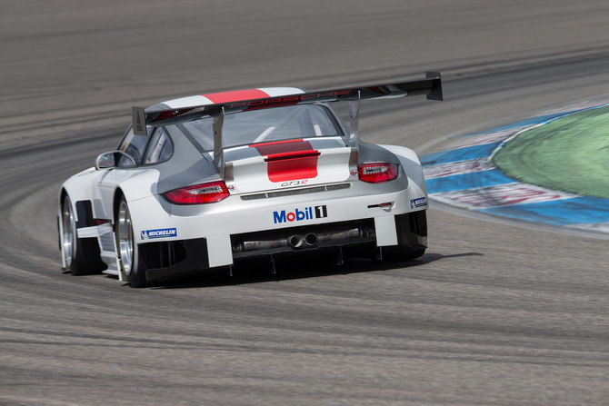Porsche 911 GT3 R Porsche 911 GT3 R