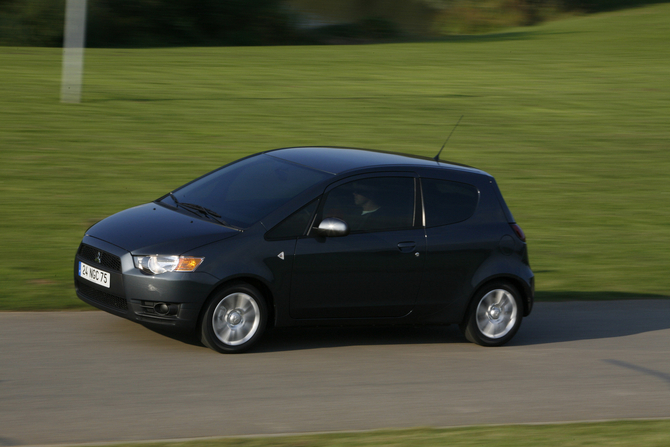Mitsubishi Colt Gen.7 Mitsubishi Colt Gen.7