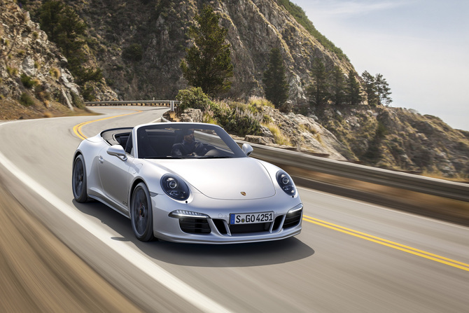 Porsche 911 Carrera 4 GTS Cabriolet Porsche 911 Carrera 4 GTS Cabriolet