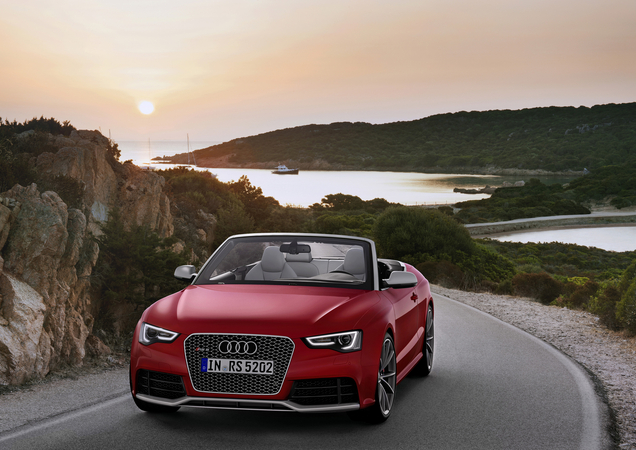 Mit dem RS5 Cabriolet kann man den RS5 nun oben-ohne fahren. Mit dem RS5 Cabriolet kann man den RS5 nun oben-ohne fahren.