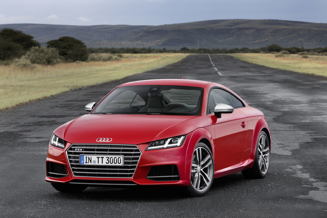 Audi TTS 2.0 TFSI quattro Audi TTS 2.0 TFSI quattro