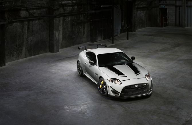 O GT é mais rápido na aceleração dos 0 aos 100km/h do que o XKR-S O GT é mais rápido na aceleração dos 0 aos 100km/h do que o XKR-S