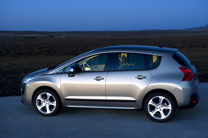 Peugeot 3008 1.6 HDi Exclusive Peugeot 3008 1.6 HDi Exclusive