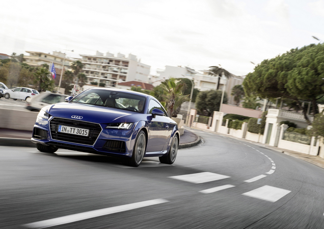 Audi TT 2.0 TFSI S tronic Audi TT 2.0 TFSI S tronic