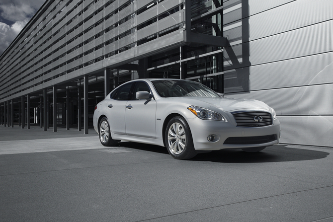 Infiniti M35h Infiniti M35h