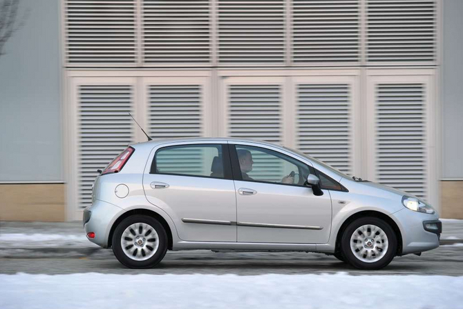 Fiat Punto Evo 1.2 8v 69hp Active S&S Fiat Punto Evo 1.2 8v 69hp Active S&S