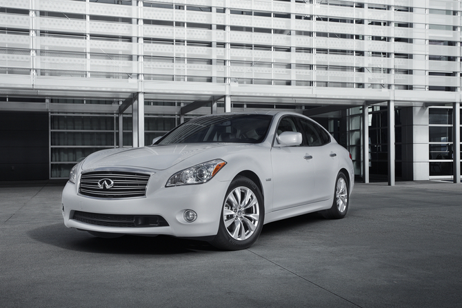 Infiniti M35h Infiniti M35h