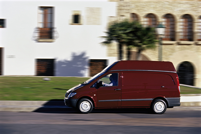 Mercedes-Benz Vito 2 {W639} Mercedes-Benz Vito 2 {W639}
