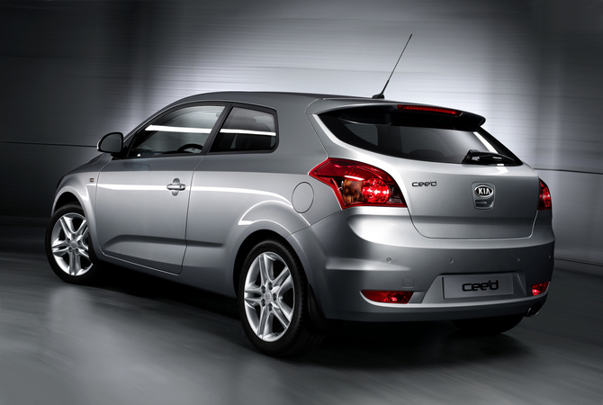 Kia cee�d S coup� 1.6 CRDi 90cv TX Van (11) Kia cee�d S coup� 1.6 CRDi 90cv TX Van (11)