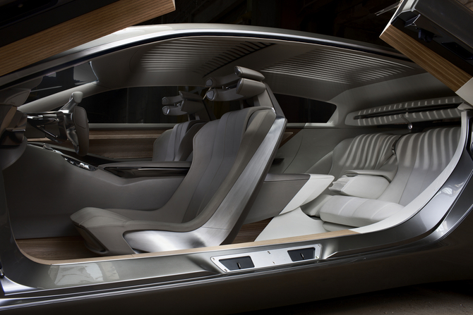 Peugeot HX1 Concept Pushes Avant-Garde Design with Plug-in Hybrid Engine Peugeot HX1 Concept Pushes Avant-Garde Design with Plug-in Hybrid Engine